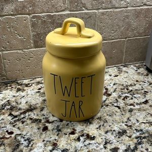 Ray Dunn tweet jar